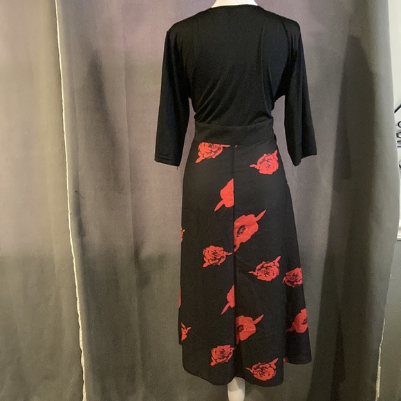 WOMENS SZ 1X SIDE ZIPPER LOW CUT ROSE DRESS LONG SLEEVE - Picture 6 of 7